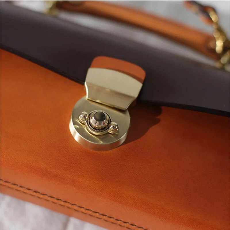 AETOO Small square bag, single shoulder crossbody bag, new female bag, textured handbag