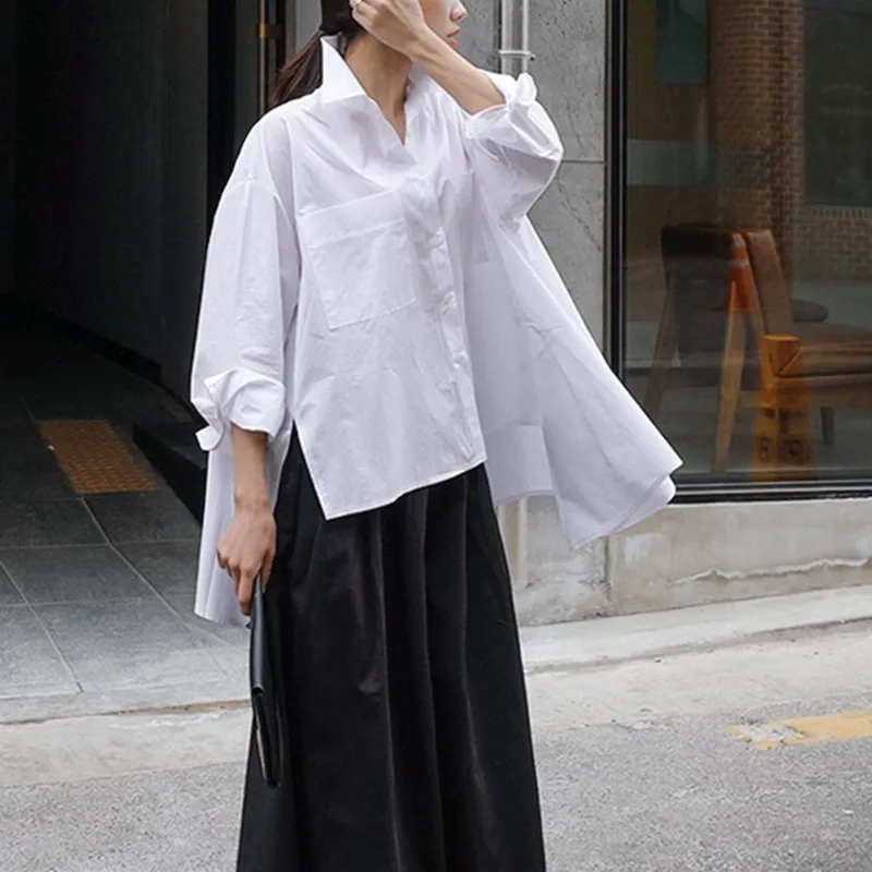  [EAM] 2020 New Autumn Winter Lapel Long Sleeve White Back Long Loose Big Size Irregular Shirt Women