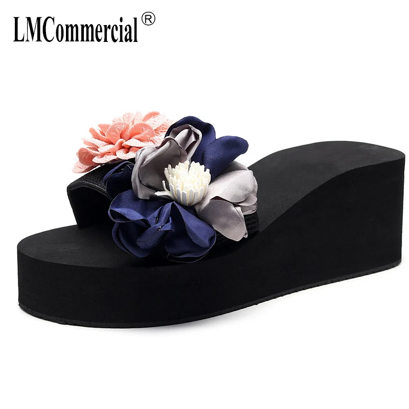 Large-sized summer new hand-made flower slippers ladies'leisure sandals women's slippers non-slippery flat-bottomed beach shoes ladies thin soled sandals and slippers new solid color open toed round toe slippers flat bottomed lightweight ladies slippers