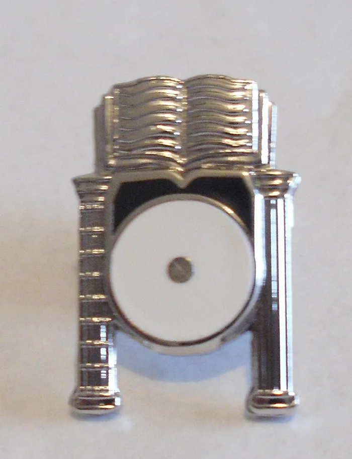 

POINT IN A CIRCLE MASON MASONIC LAPEL PIN FREEMASON EXC GIFT lapel pin masons