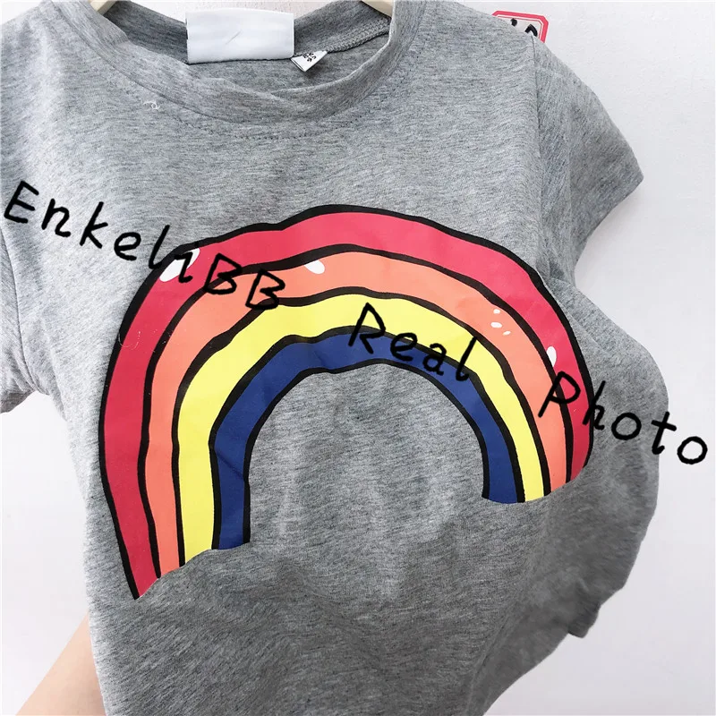 Модная брендовая дизайнерская детская футболка Летняя футболка для мальчиков и девочек Футболка с радугой топы для мальчиков, одинаковые топы для детей