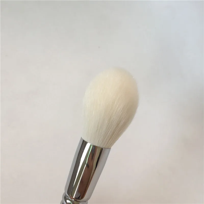 Zoeva 101 Luxe Face Definer Brush _ 3