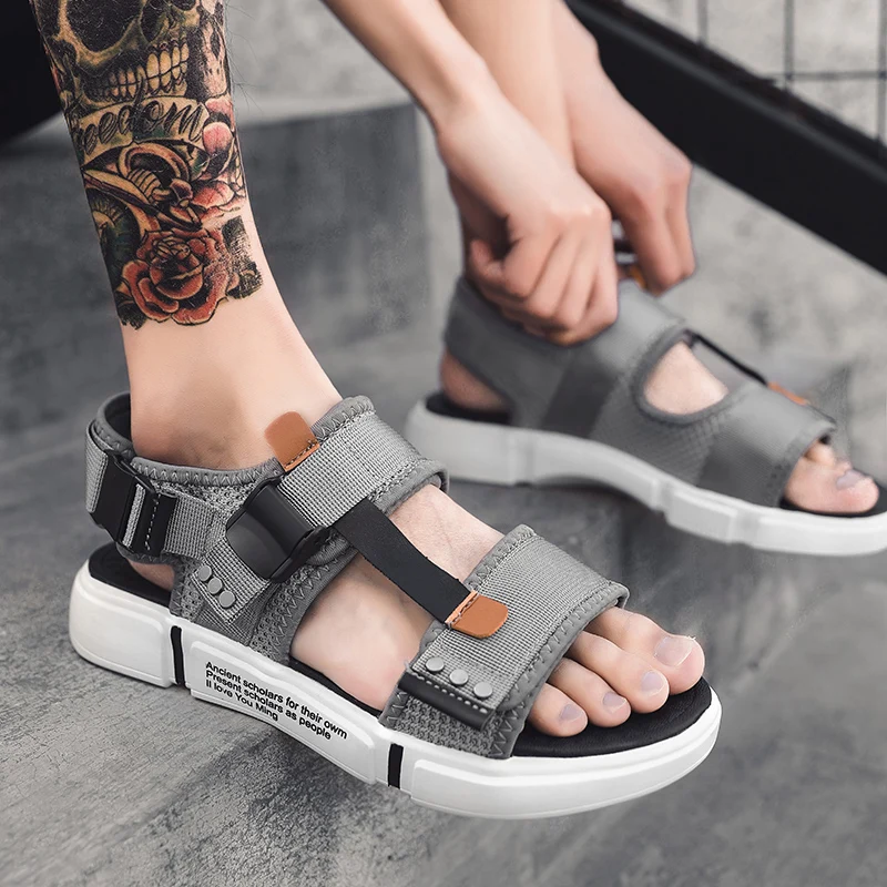 

2019 Summer Men's Sandals New Fashion Beach Sandals Outdoor Casual Man Shoes Light and Comfortable Mens Gladiator Sandals