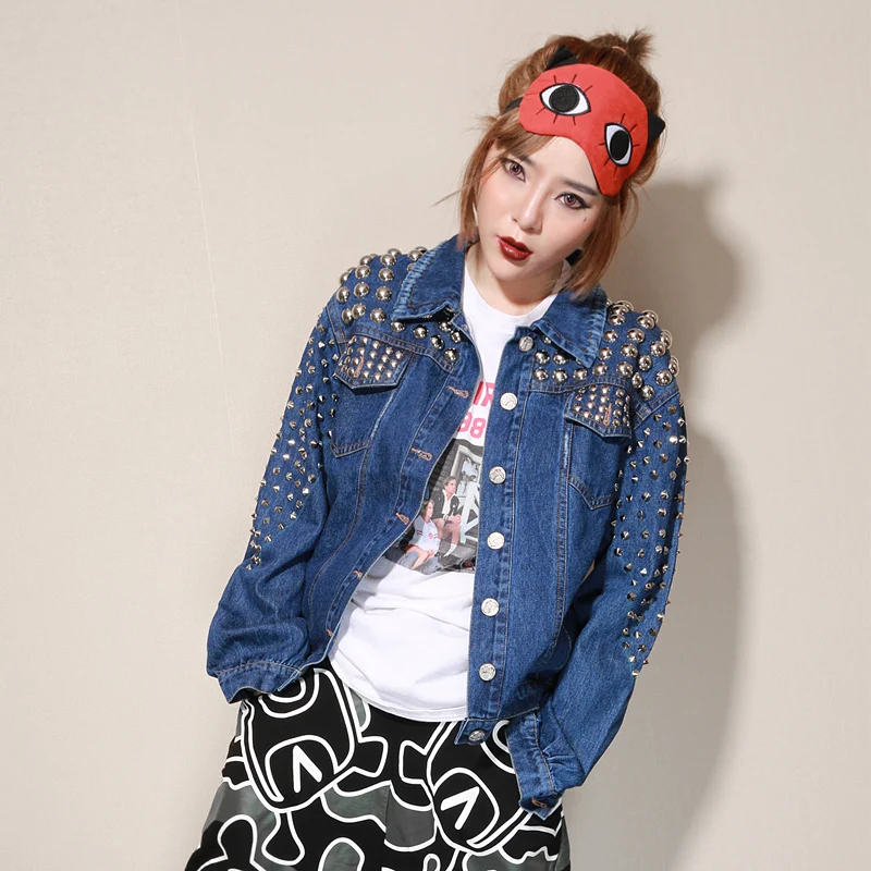 2018 New Arrival Fashional Handmade Rivets Denim Jacket Women Punk