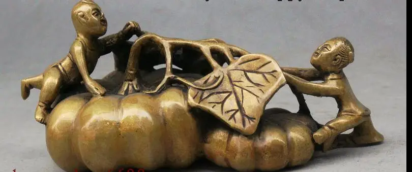 

671117014+++6" Folk Chinese Auspicious Bronze Boy Girl Picking Pumpkin Attract Wealth Statue