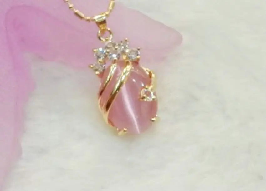 

FREE shipping> >>>>Pink color 13x18mm Oval Mexican Opal Gems Pendant Necklace
