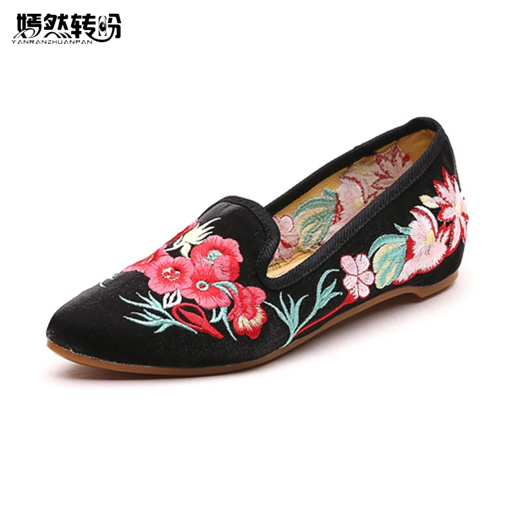 embroidered pointed toe flats