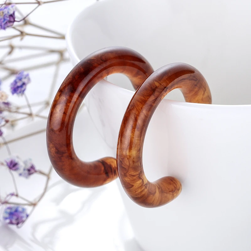 

Tortoiseshell Acrylic Personality Earrings Fashion New Boximian Resin Fan Trend Ear Nail Geometric Round C High Quality Earrings