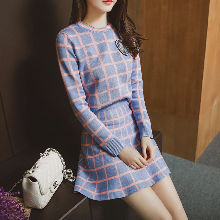 

Autumn and winter new knitted sweaters two sets of suit dresses plaid Korean version of the body repair Tutu women