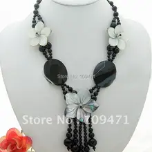 Очаровательная! Ожерелье с цветком из оникса и кристаллов и ракушек