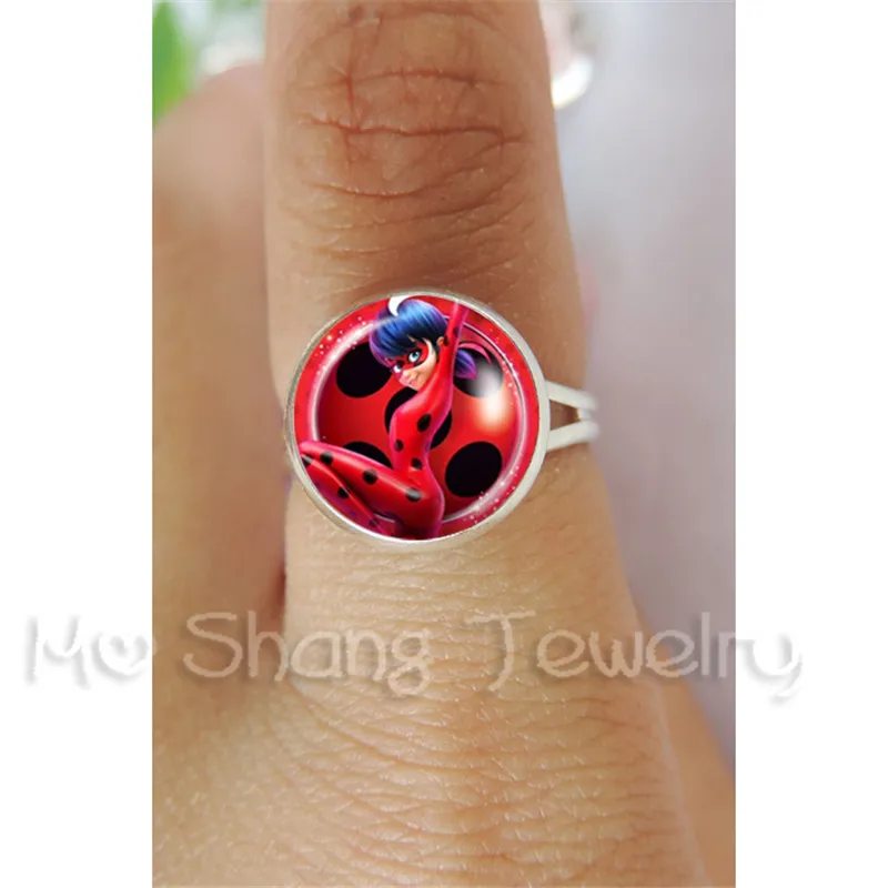 8564733445_1053803020_