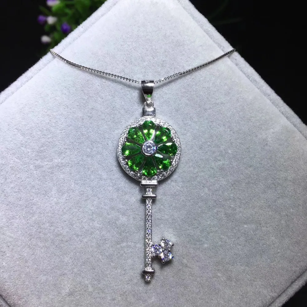 

natural Tsavorite gem Pendant natural green garnet gem pendant necklace S925 silver Elegant Mind key lady child party jewelry