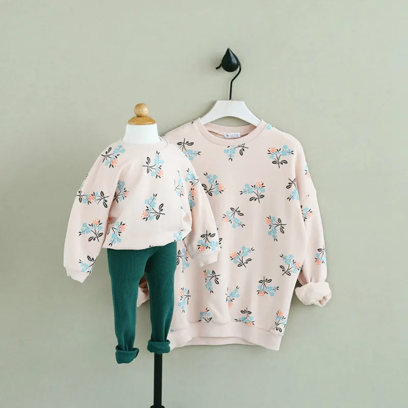 

2018Autumn Mother and Daughter Clothes Floral Printed Cotton Girls Sweaters Baby Girls Sweatshirt Family Matching Clothes CC273
