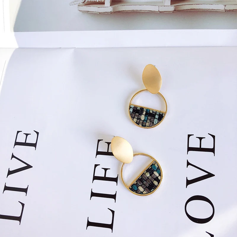 Europe-and-the-United-States-stud-earrings4
