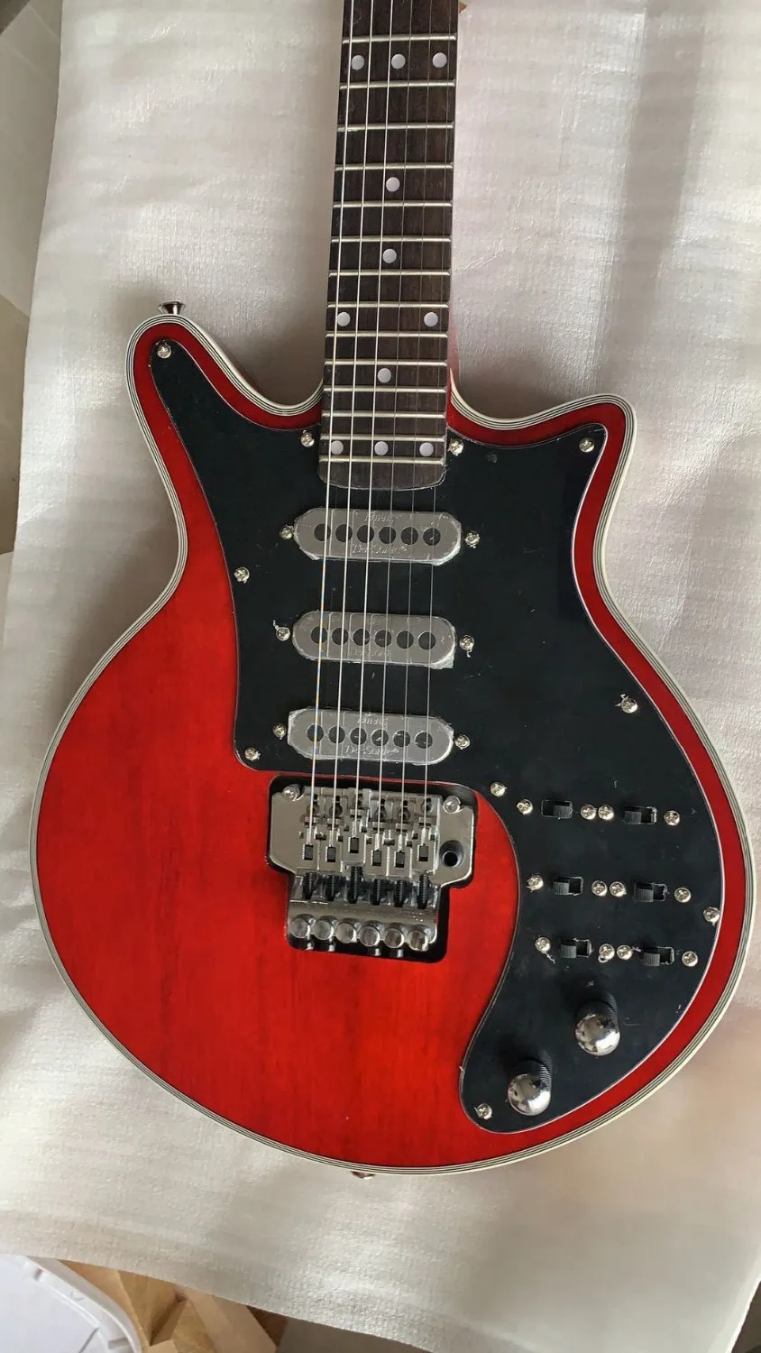 

China Guild Brian May Special Guitar bright red 24 Frets burns tri sonic signature Pickups good tremolo Electric Guitars