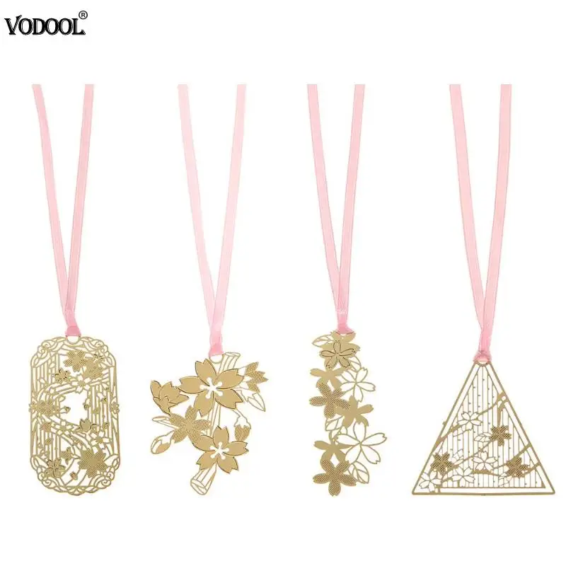 

Creative Sakura Flower Mini Hollow Bookmark Metal Book Clip Student Gift