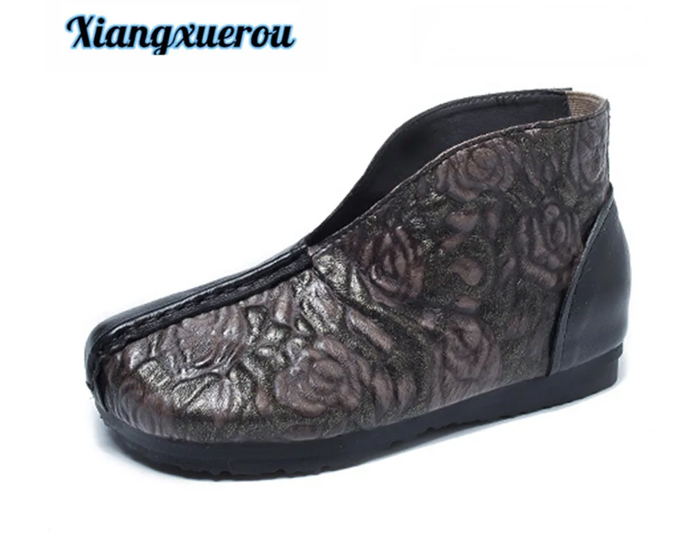 

Xiangxue 2018 autumn and winter new national style round head flower single boot top layer cowhide female short boot