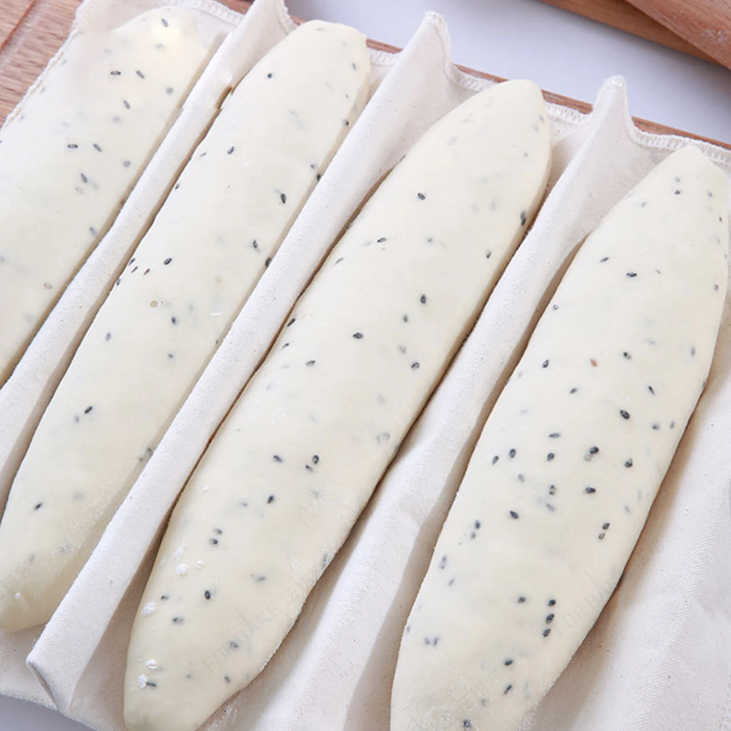 ткань для выпечки. виброанализатор 150 х 170 х 43 мм. багет хлеб. кон теста. тесто для пирожков.