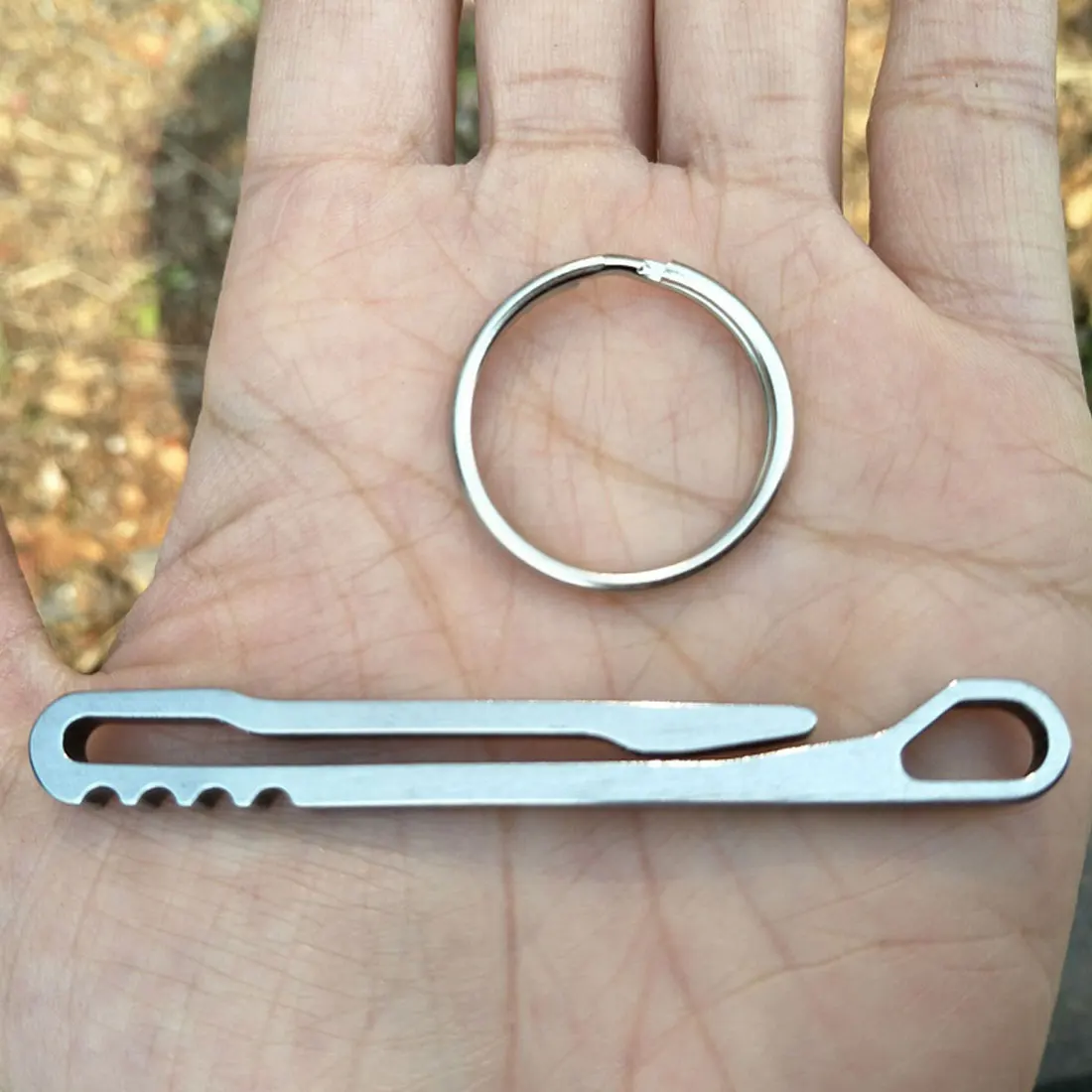 

Outdoor EDC Keychain Multi Tools Alloy Key Chain EDC Clip Clamp Clasps for Camping Traveling Survival Gear