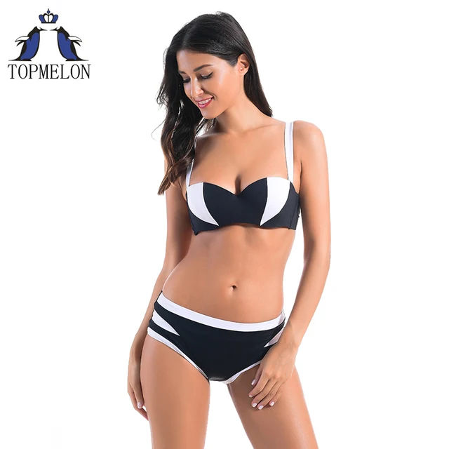 Pictures of beautiful brunettes Brazil beach swimsuits bikinis
