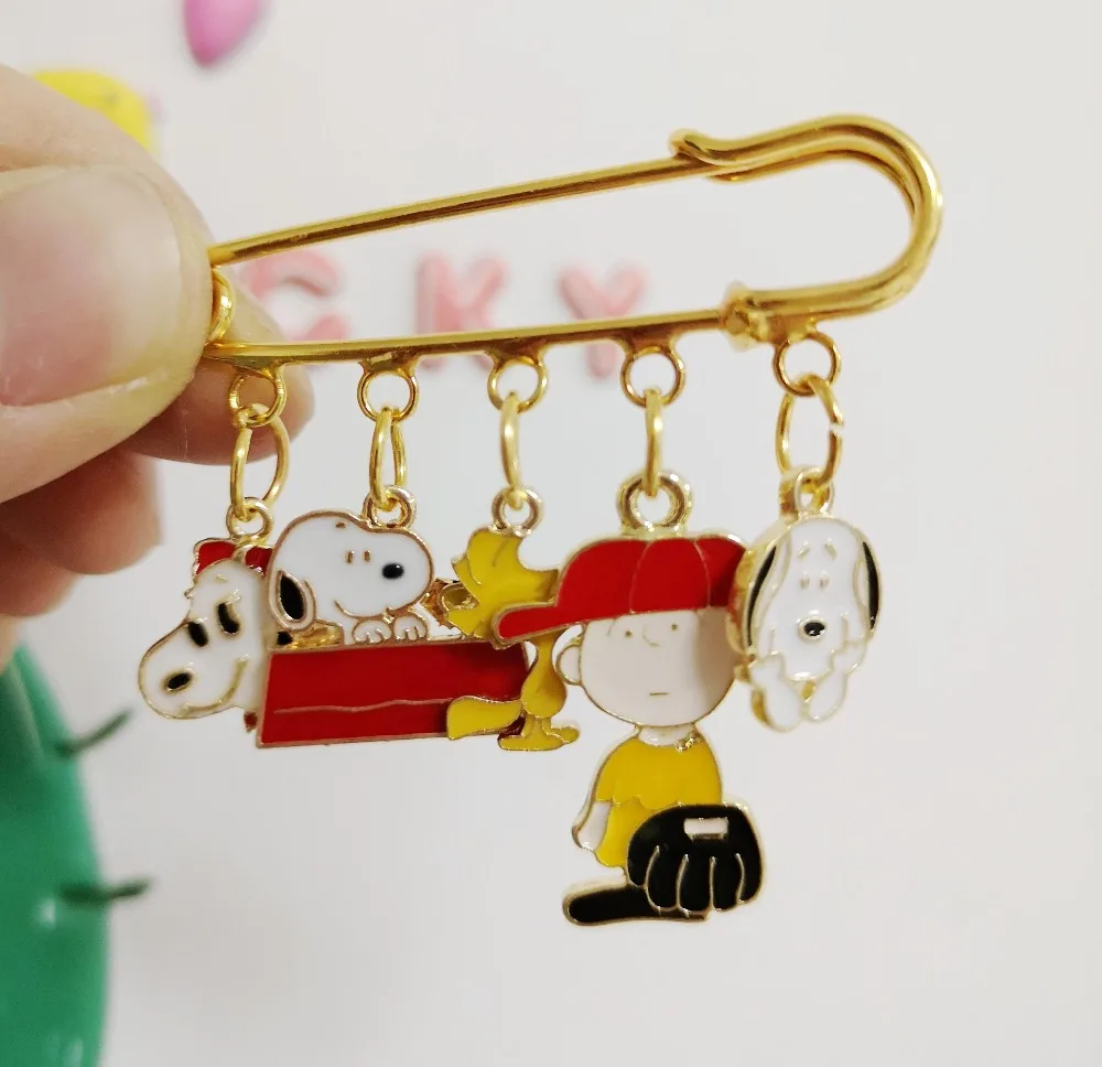 Cartoon anime Japanese anime dog Charlie Keychain Jewelry Accessories Key Chains Pendant Gifts Favors