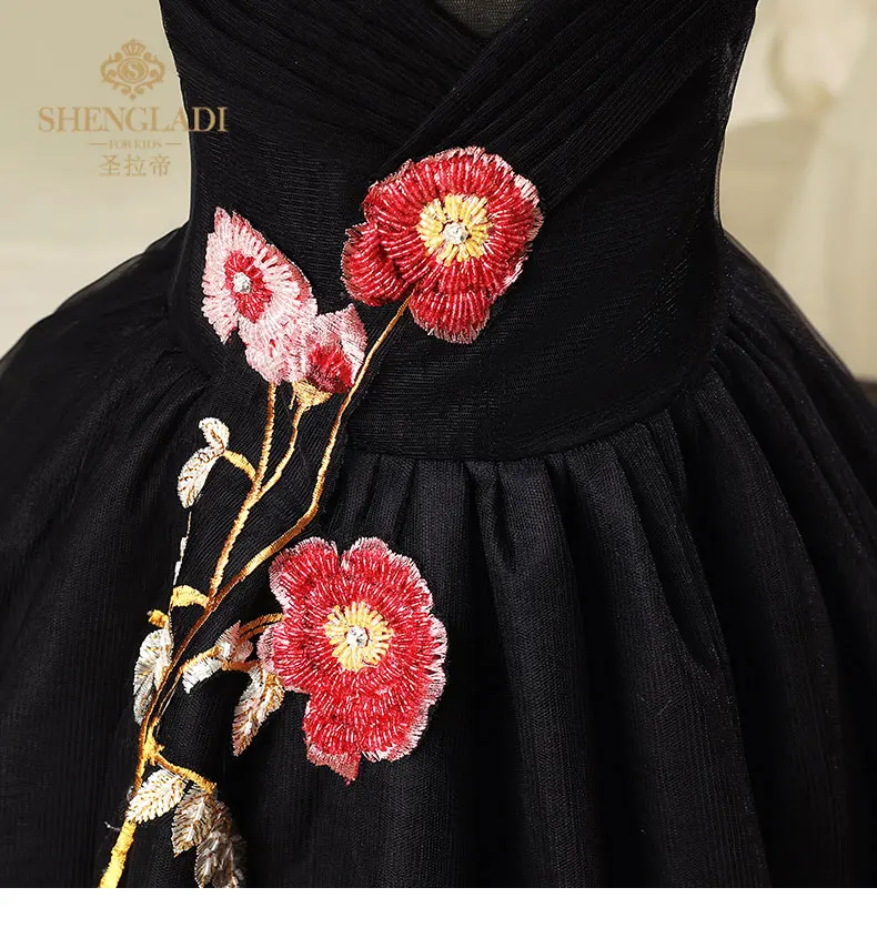 Со шлейфом Платье для девочек с цветочным узором длинные черные бальное платье Платья принцессы с короткими рукавами вечерние платье Дети