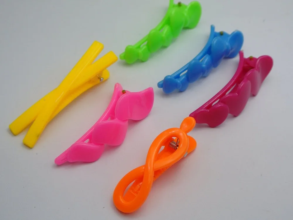 20 Assorted Mixed Color Plastic Alligator Hair Clips for Girlsin Hair