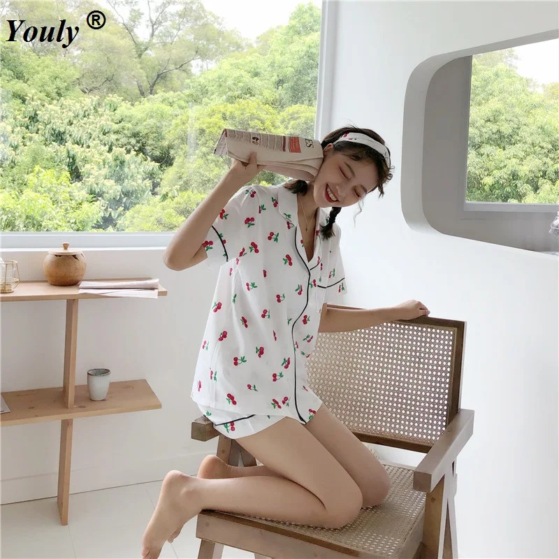 

Women Turndown Collar Lovely Pajamas Set 2019 Sleepwear Short Sleeve Cherry Printed Tipping Shirt Hot Shorts Pajama Set 3 pieces