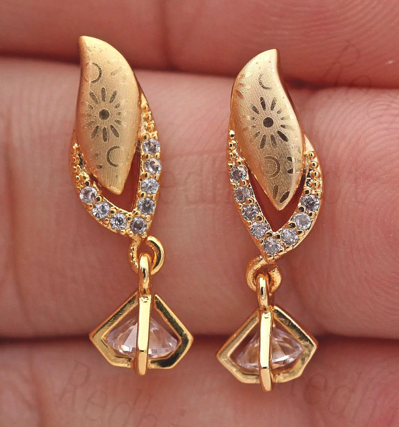 Luxury Stud Earrings For Women Gold Color Leaves Earring With CZ Zircon New Trendy Jewelry For 