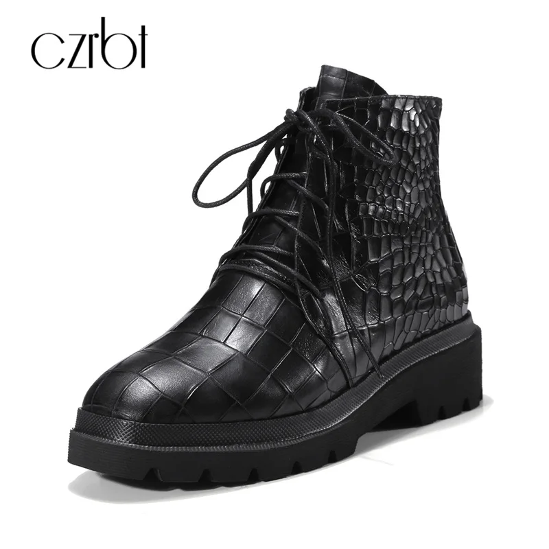 

CZRBT Python Skin Style Women Geniune Leather Boots Flats Motorcycle TPR Light Outsolo Ladies Street Fashion Winter Boots