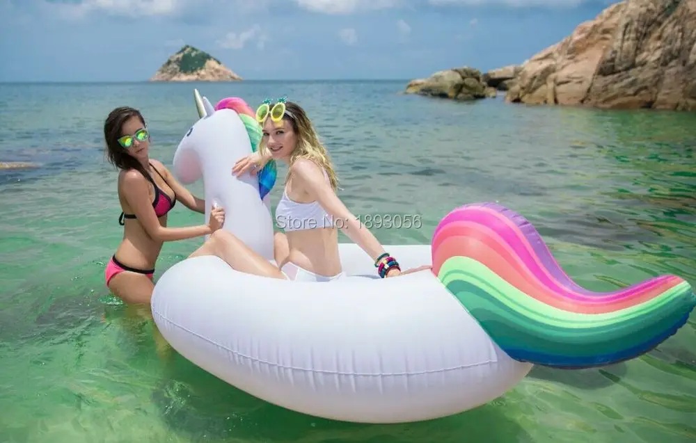 East Plastic-Unicorn float (1)