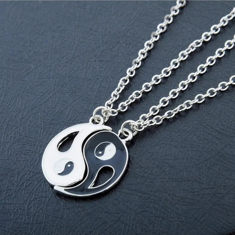 

Fashion couple Tai Chi Yin Yang necklace retro best friend black white pendant clavicle necklace friendship jewelry