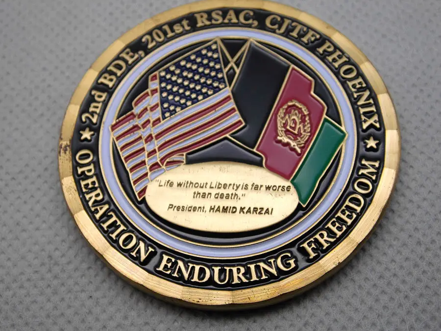 

cheap custom challenge coins high quality customs personalized coin Low price Custom metal coins hot sale colour coin FH810269