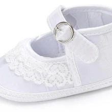 Обувь для маленьких девочек; белая атласная кружевная обувь для новорожденных; обувь для малышей; обувь для маленьких девочек; нескользящая Свадебная обувь с высоким вырезом