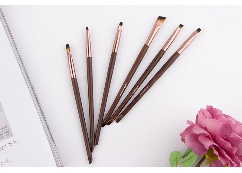makeup brushes (7)