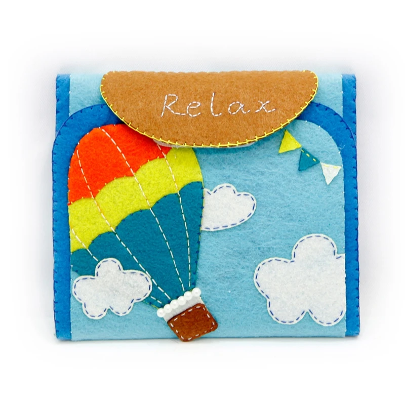 

2018 Sewing Art DIY Sanitary Napkin Bag 13x13cm Felt Sanitary Napkin Holder Felt DIY Material Package Warm Gift To Girl Friends