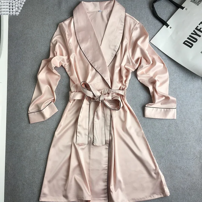 2739530326_1929359744