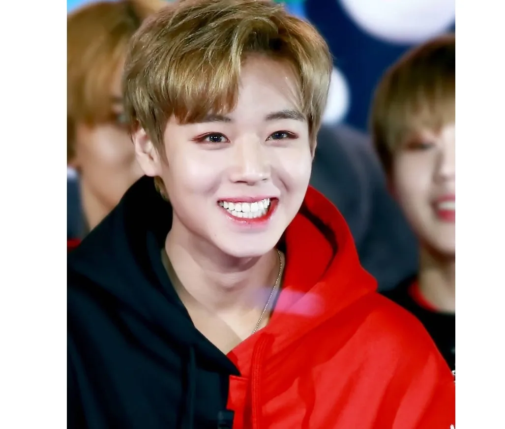 Куртка WANNA ONE Park Jihoon, красная, черная, прошитая, с кругами, Молодежная группа, куртка с капюшоном, толстовка KPOP