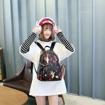 

050618 new hot female fashion nylon backpack