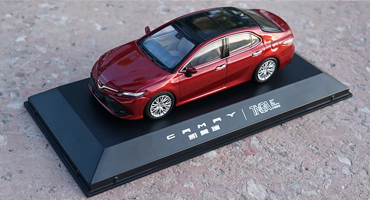 1/43 Toyota Camry Sport 2018 Red Diecast model Collection 