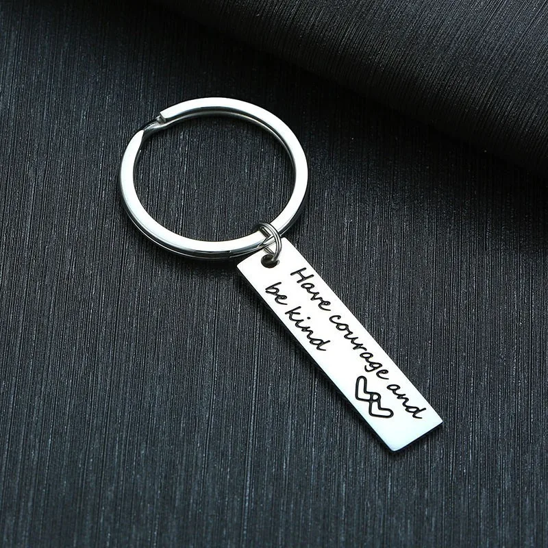 Вдохновляющие брелки для ключей имеют смелость и будьте добры ручной штамповки ювелирные изделия серебряные заполненные унисекс подарки