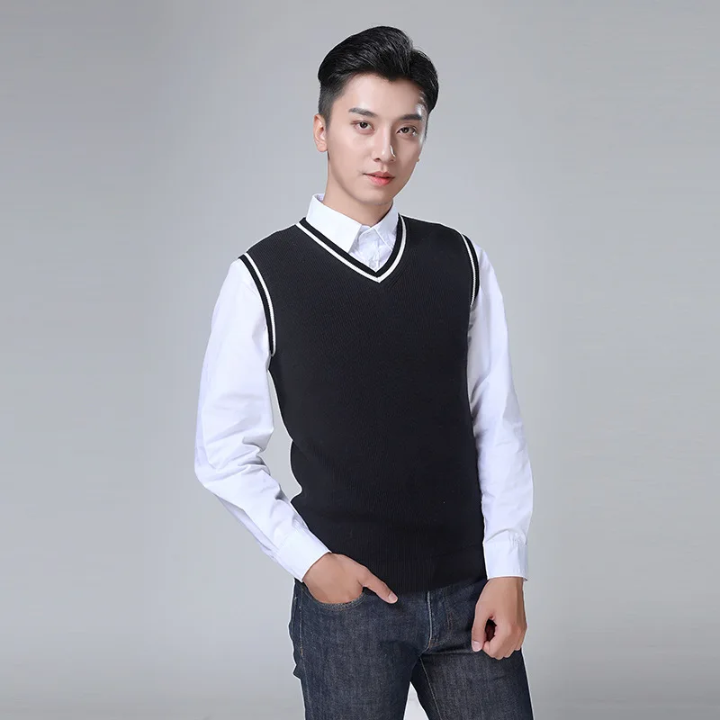 

100% cotton V neck Vest sweater men's 2018 winter Embroidered Slim fit Solid color sweater slim bottoming shirt 860