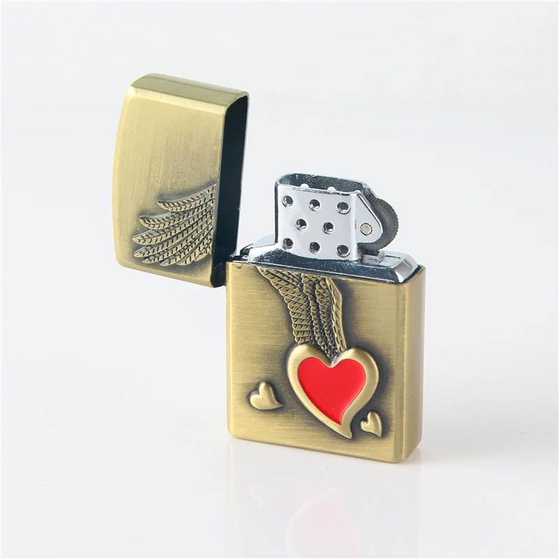 

Cigarette Accessories Simple fashion Butane gas metal lighter Red heart shape graphic grinding wheel Windproof lighters