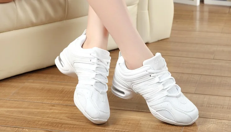 Танцевальная обувь, спортивные особенности, современные танцевальные джазовые туфли, мягкая подошва, дышащая танцевальная обувь, кроссовки для женщин, тренировочная обувь