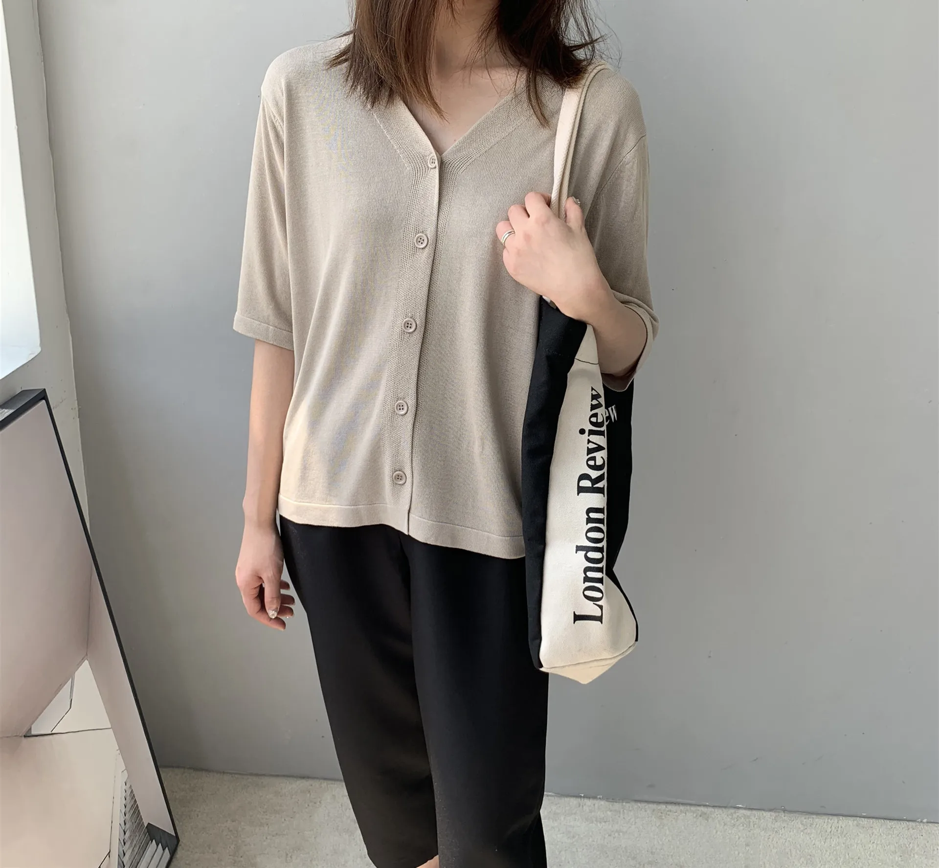 //cbu01.alicdn.com/img/ibank/2019/561/797/10797797165_2000613867.jpg