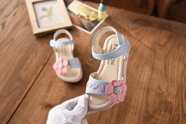 Детские Новые летние Стильные сандалии для девочек с цветами Украшенные принцесса обувь детская пляжная обувь EUR 26-36 #1