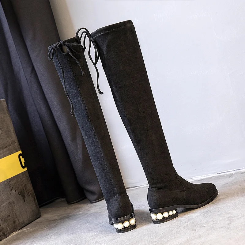 

2018 new elastic boots women with suede flat bottom with autumn and winter pearls with knee long boots were thin.