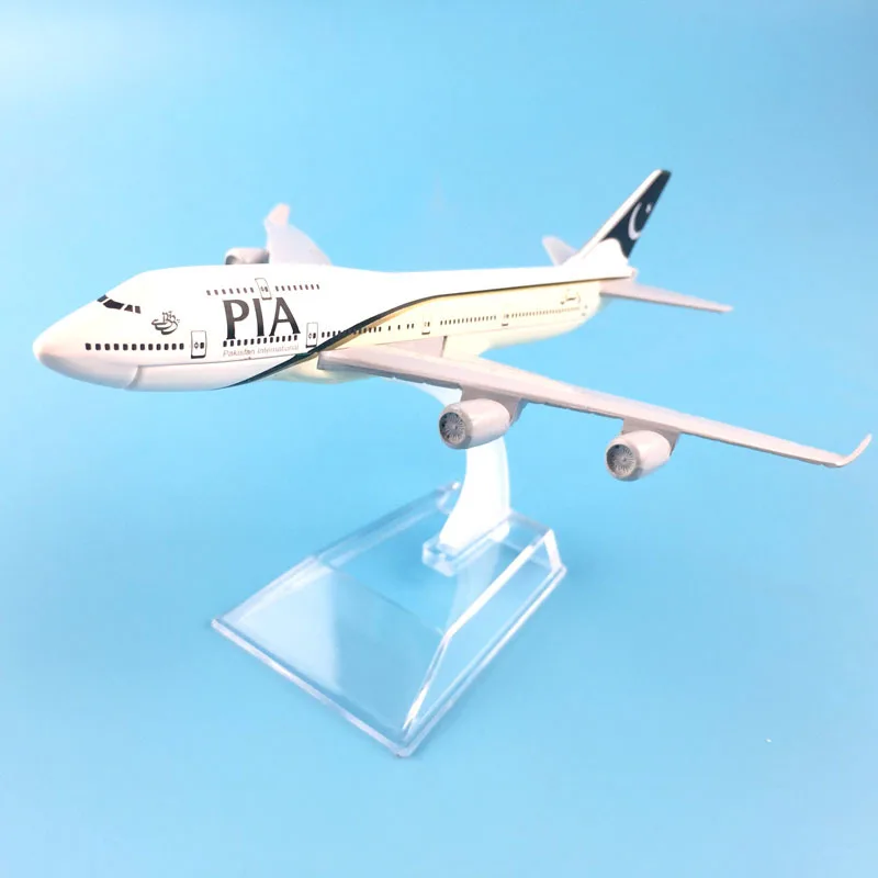 

JASON TUTU 16cm Plane Model Airplane Model Pakistan PIA Boeing 747 Aircraft Model Diecast Metal Airplanes 1:400 Plane Toy Gift