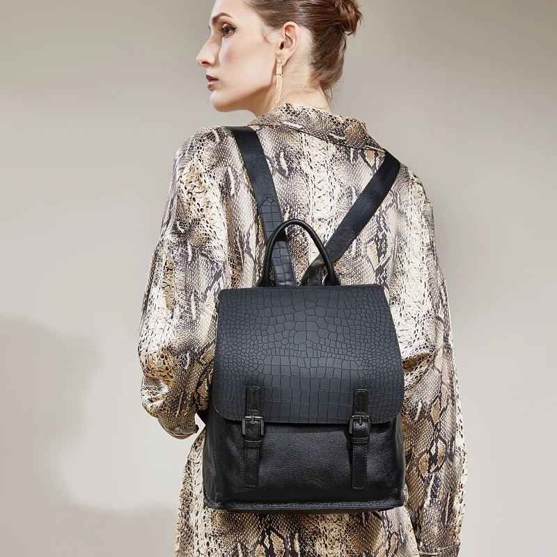 

ZOOLER women Genuine Leather bag backpacks 2018 winter stylish backpack large capacity fashion women bag top quality Bolsas#2369
