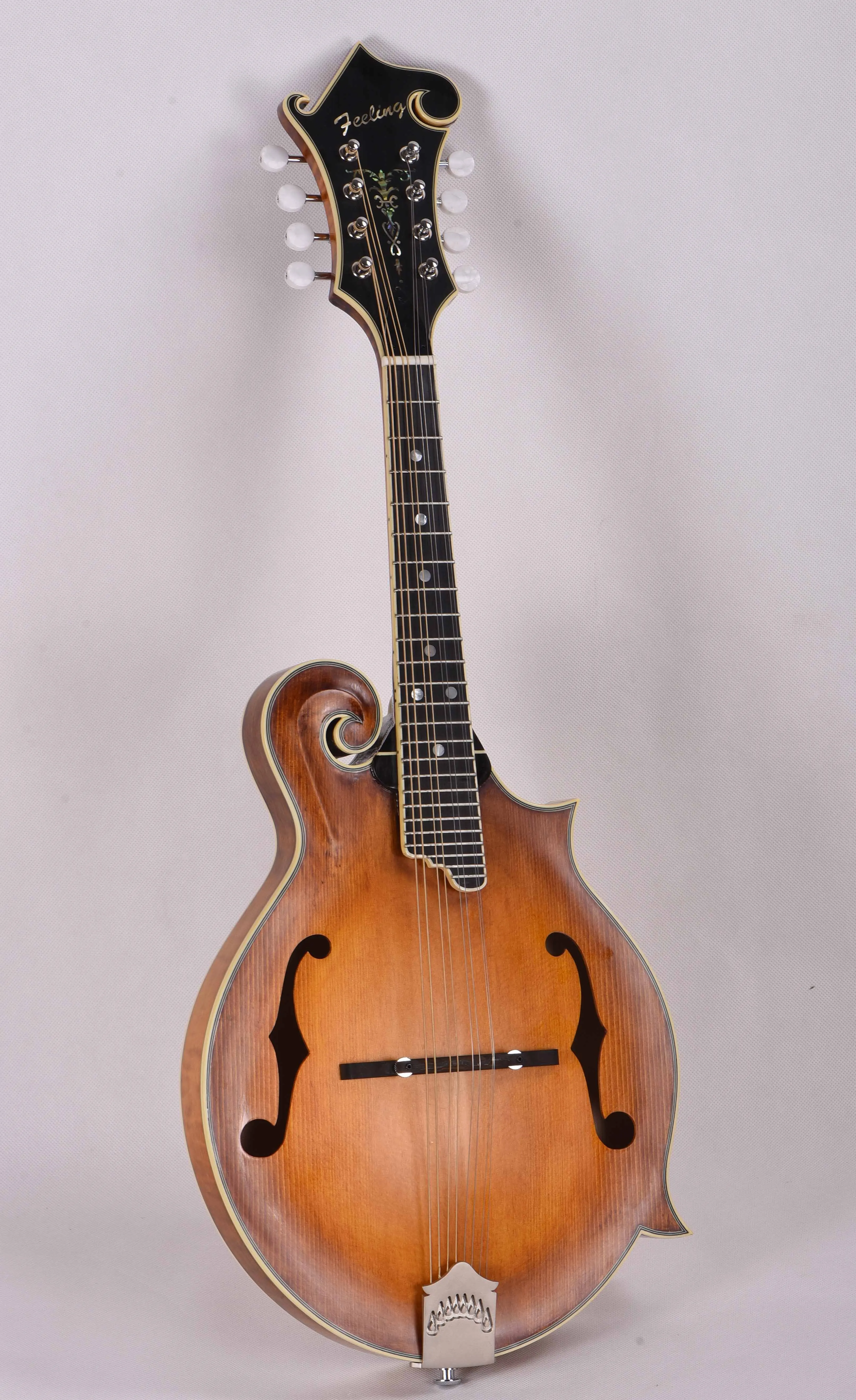

Feeling Handmade F style mandolin FM-F2000, western instrument Solid Spruce top / Flamed Maple Back & Sides